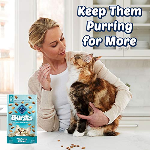 Blue Buffalo Bursts Crunchy & Creamy Cat Treats, Great for Training, Savory Seafood, 5-oz. Bag